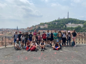 Montfaucon-en-Velay : les écoliers de Saint-Joseph arpentent les rues de Lyon