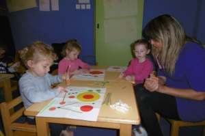 Monistrol-sur-Loire : les enfants de la crèche deviennent auteurs avec Malika Doray