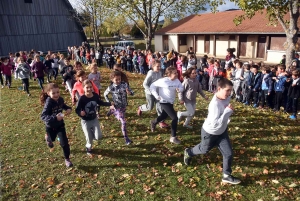 Lantriac : 233 écoliers courent pour les droits de l&#039;enfant