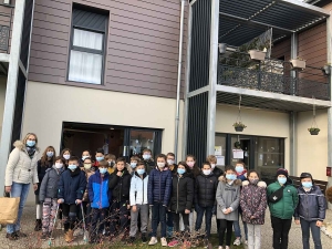 Saint-Maurice-de-Lignon : de belles attentions entre enfants et résidents au Bel Âge