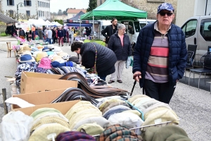 Montfaucon-en-Velay : 90 exposants ont déballé à la Foire des râteaux