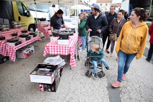 Montfaucon-en-Velay : 90 exposants ont déballé à la Foire des râteaux