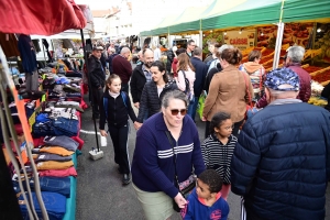 Montfaucon-en-Velay : 90 exposants ont déballé à la Foire des râteaux