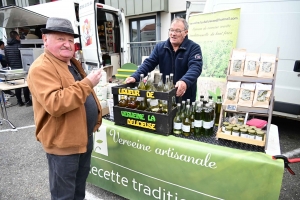 Montfaucon-en-Velay : 90 exposants ont déballé à la Foire des râteaux