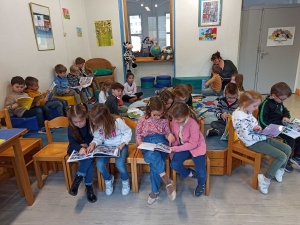 Festival du livre et contes autour du monde à l&#039;école du &quot;Château&quot; à Monistrol