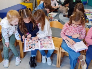 Festival du livre et contes autour du monde à l&#039;école du &quot;Château&quot; à Monistrol