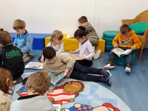 Festival du livre et contes autour du monde à l&#039;école du &quot;Château&quot; à Monistrol