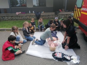 Saint-Romain-Lachalm : les pompiers se rendent à l&#039;école pour parler de leur métier