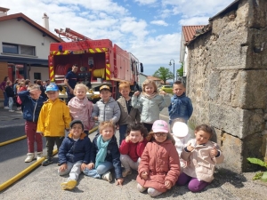 Saint-Romain-Lachalm : les pompiers se rendent à l&#039;école pour parler de leur métier