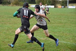 Rugby : Tence passe par un trou de souris