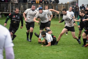 Rugby : Tence passe par un trou de souris