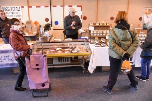 Bas-en-Basset : près de 50 exposants animent la foire gastronomique au gymnase