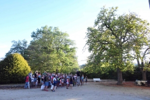 Beauzac : un pêcheur d&#039;oiseaux dans le parc du château de la Dorlière