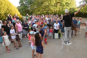 Beauzac : un pêcheur d&#039;oiseaux dans le parc du château de la Dorlière