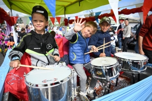 Saint-Maurice-de-Lignon : le corso fleuri anime le village (vidéo)