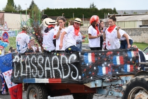 Saint-Maurice-de-Lignon : le corso fleuri anime le village (vidéo)