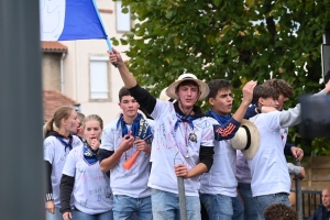 Saint-Maurice-de-Lignon : le corso fleuri anime le village (vidéo)