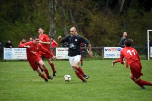 Foot : vainqueur de Montregard, Tence entretient le suspense en District 2