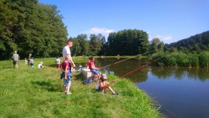 Monistrol-sur-Loire : les enfants du Beauvoir découvrir les plaisirs de la pêche