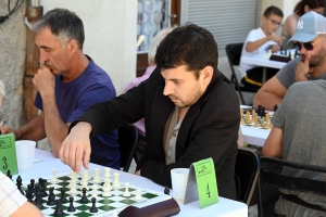 Yssingeaux : des parties d&#039;échecs très serrées sur la place Carnot