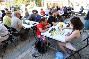 Yssingeaux : des parties d&#039;échecs très serrées sur la place Carnot