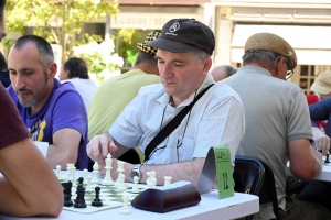 Yssingeaux : des parties d&#039;échecs très serrées sur la place Carnot