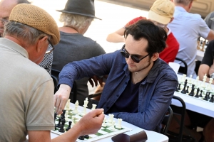 Yssingeaux : des parties d&#039;échecs très serrées sur la place Carnot