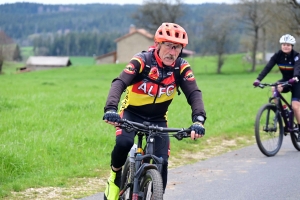 Saint-Romain-Lachalm : 440 randonneurs à pied et VTT sur le 6e Bad&#039;in Tour