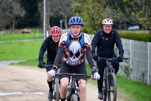 Saint-Romain-Lachalm : 440 randonneurs à pied et VTT sur le 6e Bad&#039;in Tour