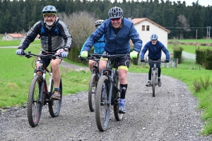 Saint-Romain-Lachalm : 440 randonneurs à pied et VTT sur le 6e Bad&#039;in Tour