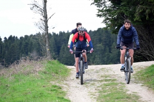 Saint-Romain-Lachalm : 440 randonneurs à pied et VTT sur le 6e Bad&#039;in Tour