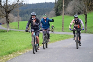 Saint-Romain-Lachalm : 440 randonneurs à pied et VTT sur le 6e Bad&#039;in Tour