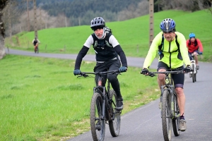 Saint-Romain-Lachalm : 440 randonneurs à pied et VTT sur le 6e Bad&#039;in Tour