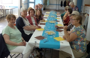 Une journée du souvenir bien remplie au club des aînés monistrolien