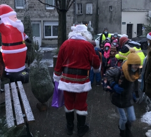 Le Père Noël est généreux à Montfaucon-en-Velay