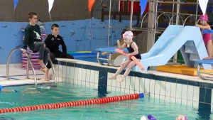 Dunières : une démonstration de l’école de natation à la piscine intercommunale