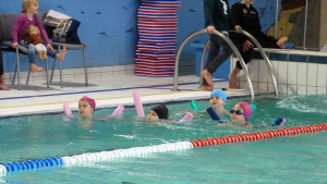 Dunières : une démonstration de l’école de natation à la piscine intercommunale