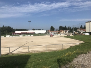 Les travaux du stade synthétique de Montfaucon-en-Velay dans les temps