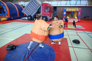 Retournac : le parc de structures gonflables à l&#039;aise au gymnase