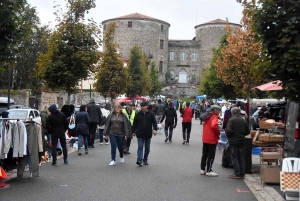 Monistol-sur-Loire : 800 mètres linéaires d&#039;objets d&#039;occasion à saisir ce dimanche