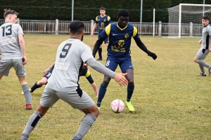 Foot, R2 : Sucs et Lignon reprend sa marche en avant