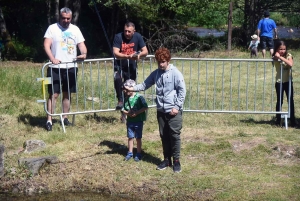 Sainte-Sigolène : des poissons et des enfants à la pêche à Vaubarlet