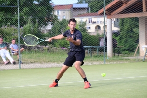 Tennis : Jules Tavernier prend sa revanche sur Matéo Rouchouse à Monistrol