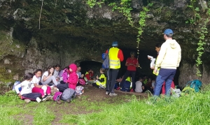 Une étape aux grottes de Couteaux