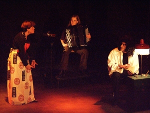 Lili Barbier, Marc Feuillet, Nathalie Berger à l’accordéon Crédit Salon Marengo