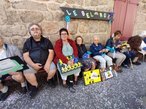 Saint-Maurice-de-Lignon : un corso ensoleillé dans la rue Nationale (vidéo)