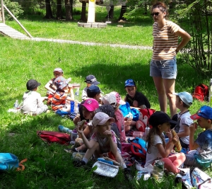 Bas-en-Basset : les maternelles de l&#039;école Louise-Michel à la campagne pour une journée