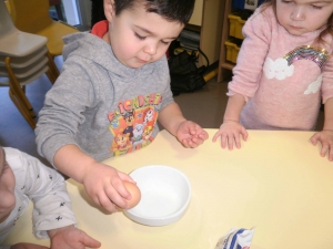 Des rois et des reines maison à l&#039;école de Charrées à Retournac