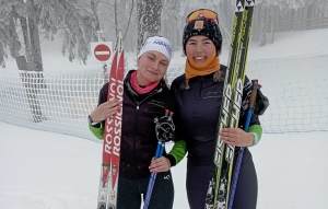 Les skieurs bravent le brouillard aux championnats de ski de fond aux Estables