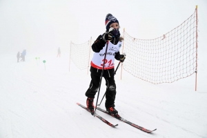 Les skieurs bravent le brouillard aux championnats de ski de fond aux Estables